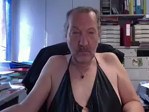 HMStraps01 online show from 09/09/25, 07:41