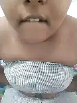 Snapshot of SLbeaty chatting on 09/11/25, 04:01 SLbeaty online show from 09/11/25, 04:01