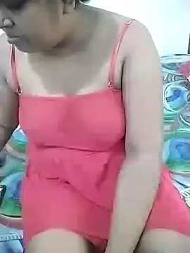 Snapshot of SLbeaty chatting on 11/02/25, 03:42 SLbeaty online show from 11/02/25, 03:42