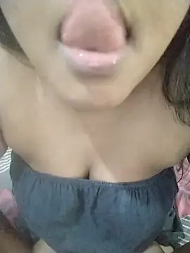 Snapshot of SLbeaty chatting on 01/17/26, 05:23 SLbeaty online show from 01/17/26, 05:23