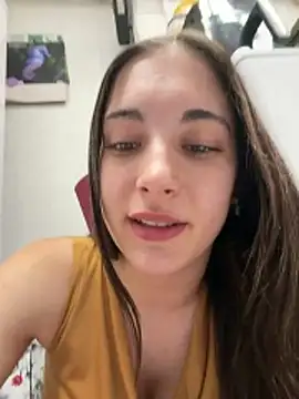 Snapshot of sexymelli18 chatting on 06/03/26, 02:33 sexymelli18 online show from 06/03/26, 02:33