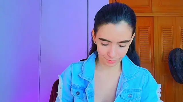 Peach Rose  online show from 03/11/25, 12:22