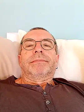 Snapshot of Xavspank2 chatting on 09/29/25, 09:25 Xavspank2 online show from 09/29/25, 09:25