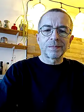 Snapshot of Xavspank2 chatting on 12/03/25, 10:24 Xavspank2 online show from 12/03/25, 10:24