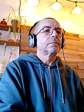 Snapshot of Xavspank2 chatting on 02/03/26, 10:42 Xavspank2 online show from 02/03/26, 10:42