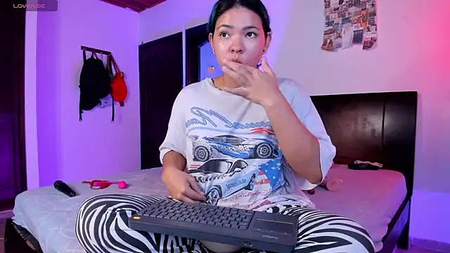 Snapshot of Ammymorgan chatting on 02/24/25, 03:12 Ammymorgan online show from 02/24/25, 03:12