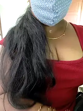 Snapshot of deepikasree chatting on 09/28/25, 03:23 deepikasree online show from 09/28/25, 03:23