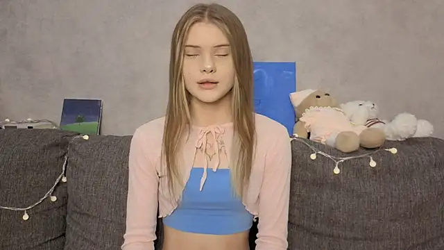 CarolinePepper online show from 06/12/26, 01:21