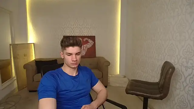 Snapshot of MaxKaiden chatting on 03/14/25, 12:29 MaxKaiden online show from 03/14/25, 12:29