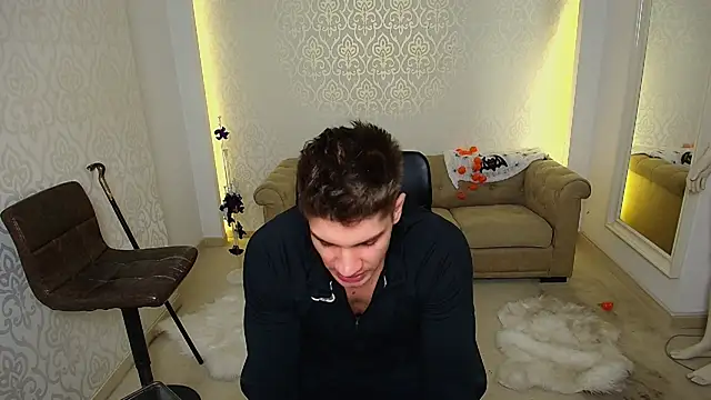 MaxKaiden online show from 11/04/25, 05:39