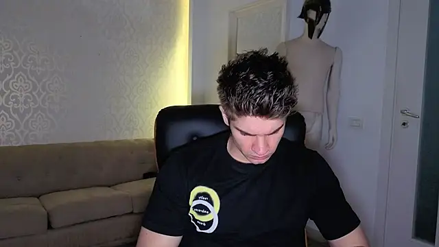 MaxKaiden online show from 06/11/26, 04:21