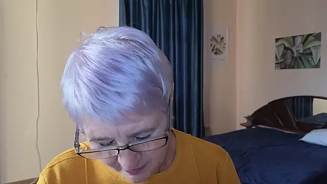 Sandra Snowflake online show from 11/20/25, 11:43