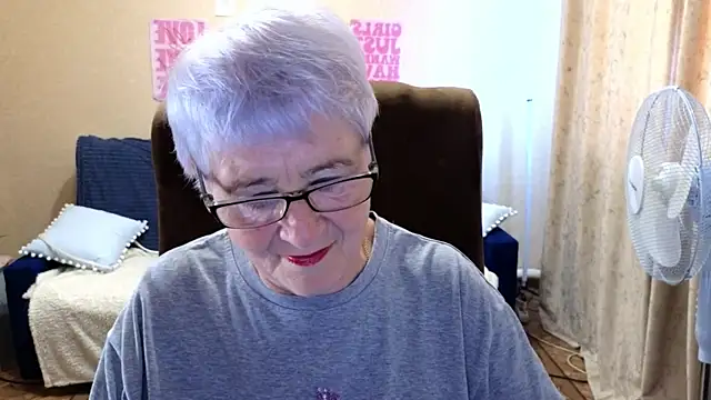 Sandra Snowflake online show from 06/19/26, 04:17