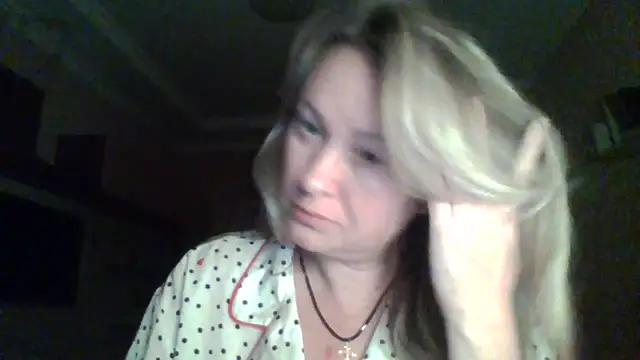 Mary888x online show from 12/18/25, 09:43