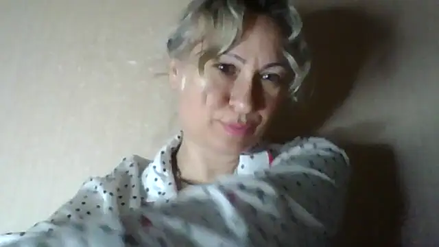 Snapshot of Mary888x chatting on 06/12/26, 06:29 Mary888x online show from 06/12/26, 06:29