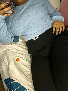 Snapshot of Sassy-soumu chatting on 03/01/25, 11:37 Sassy-soumu online show from 03/01/25, 11:37