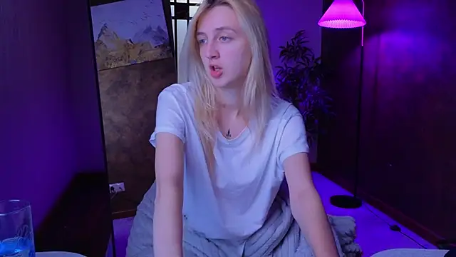 aishiro online show from 09/21/25, 09:33