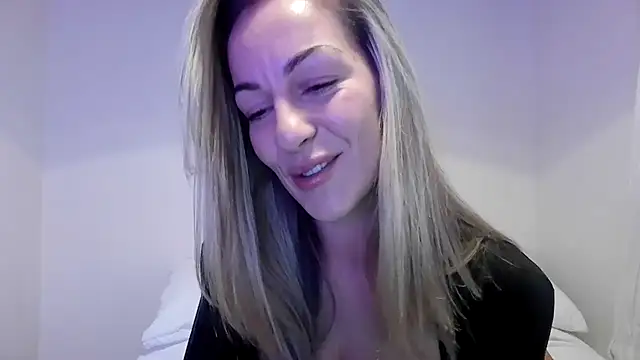 Edenfox- online show from 11/06/25, 11:00