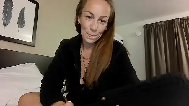 Edenfox- online show from 04/12/26, 07:41