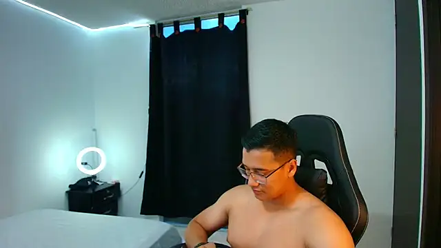 Yeicolevit online show from 09/21/25, 10:44