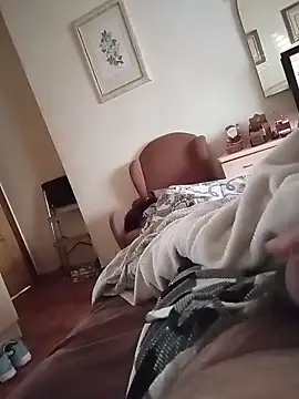 Snapshot of serpensy chatting on 11/18/25, 03:49 serpensy online show from 11/18/25, 03:49