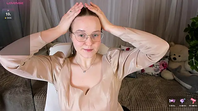 Snapshot of Rada_Woods chatting on 02/19/25, 11:28 Rada Woods online show from 02/19/25, 11:28