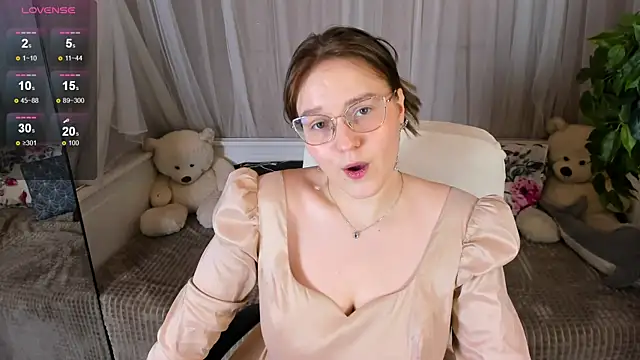 Snapshot of Rada_Woods chatting on 02/19/25, 02:34 Rada Woods online show from 02/19/25, 02:34