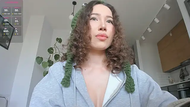 mey baee online show from 11/22/25, 10:14