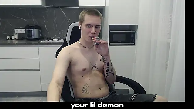 Snapshot of yourlildemon chatting on 02/23/26, 07:00 yourlildemon online show from 02/23/26, 07:00