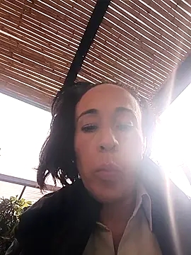 Snapshot of Coeur_de_luxure chatting on 04/17/26, 01:25 Coeur de luxure online show from 04/17/26, 01:25