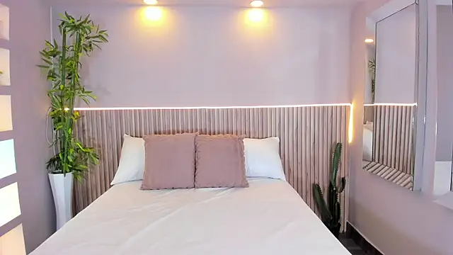 Snapshot of GeorginaReyes chatting on 12/13/25, 10:48 GeorginaReyes online show from 12/13/25, 10:48