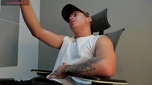 mattiwsmorris  online show from 12/02/25, 10:16