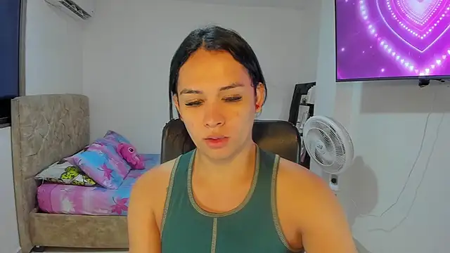 Snapshot of Ladyy_Sweet22 chatting on 06/20/26, 12:52 Ladyy Sweet22 online show from 06/20/26, 12:52