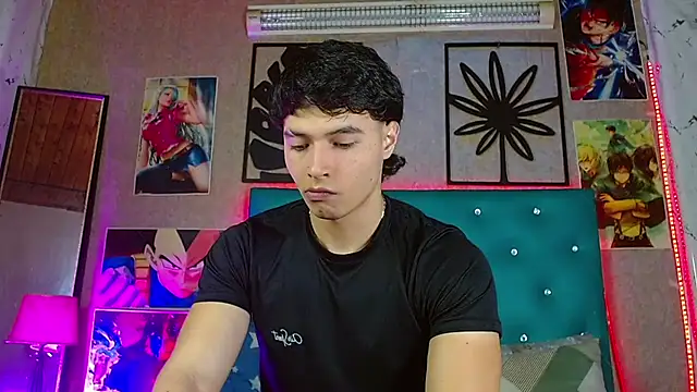 LiamAndrewzz online show from 05/01/26, 05:23