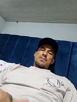 Iuver online show from 03/18/26, 06:00