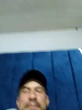 Iuver online show from 04/11/26, 07:51