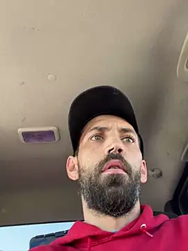 Snapshot of QueenM3 chatting on 09/08/25, 03:33 QueenM3 online show from 09/08/25, 03:33