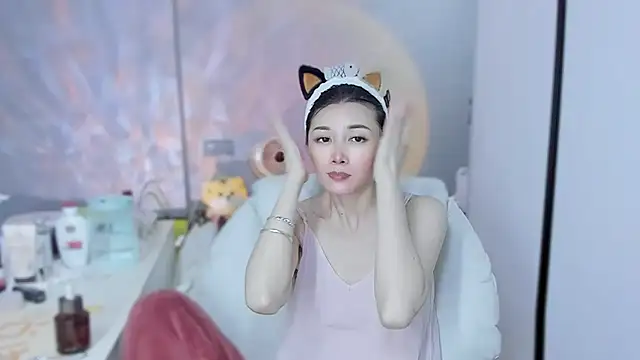 Snapshot of A_dabo chatting on 02/25/26, 02:05 A dabo online show from 02/25/26, 02:05