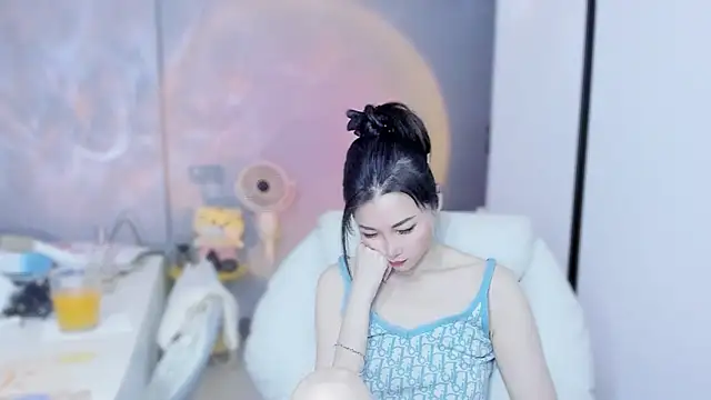 Snapshot of A_dabo chatting on 04/15/26, 06:42 A dabo online show from 04/15/26, 06:42