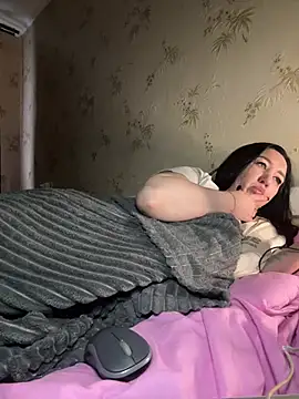 Naughtbaby 2025 online show from 02/03/26, 06:40