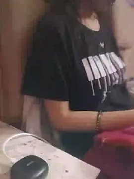 Dolly b online show from 02/19/25, 09:58