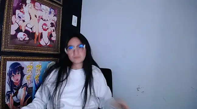 Snapshot of Arielle_lov chatting on 02/16/25, 10:21 Arielle lov online show from 02/16/25, 10:21