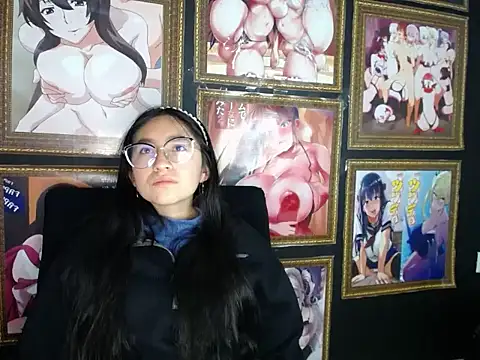 Snapshot of Arielle_lov chatting on 02/19/25, 11:49 Arielle lov online show from 02/19/25, 11:49