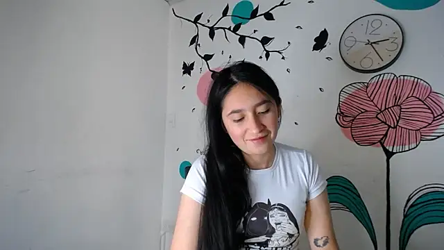 Snapshot of Arielle_lov chatting on 03/01/25, 02:23 Arielle lov online show from 03/01/25, 02:23