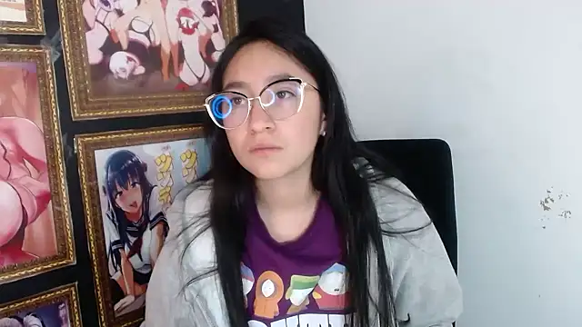 Snapshot of Arielle_lov chatting on 03/04/25, 02:21 Arielle lov online show from 03/04/25, 02:21