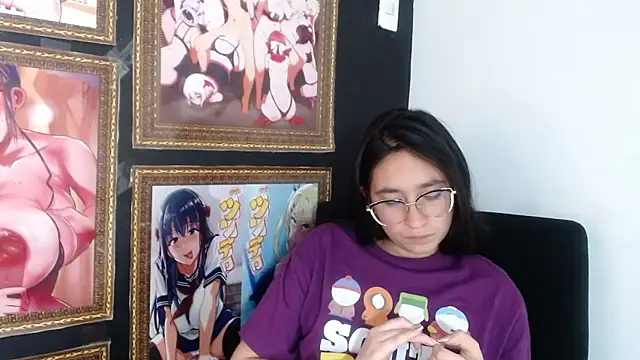 Snapshot of Arielle_lov chatting on 03/04/25, 05:24 Arielle lov online show from 03/04/25, 05:24