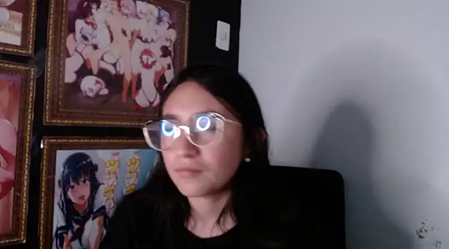 Snapshot of Arielle_lov chatting on 03/05/25, 02:56 Arielle lov online show from 03/05/25, 02:56