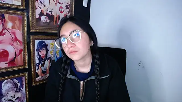 Snapshot of Arielle_lov chatting on 03/06/25, 11:36 Arielle lov online show from 03/06/25, 11:36