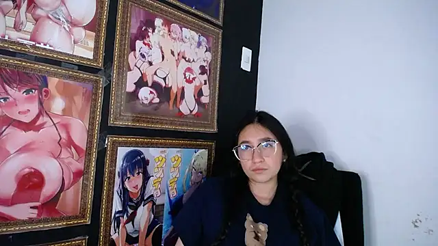 Snapshot of Arielle_lov chatting on 03/06/25, 02:40 Arielle lov online show from 03/06/25, 02:40