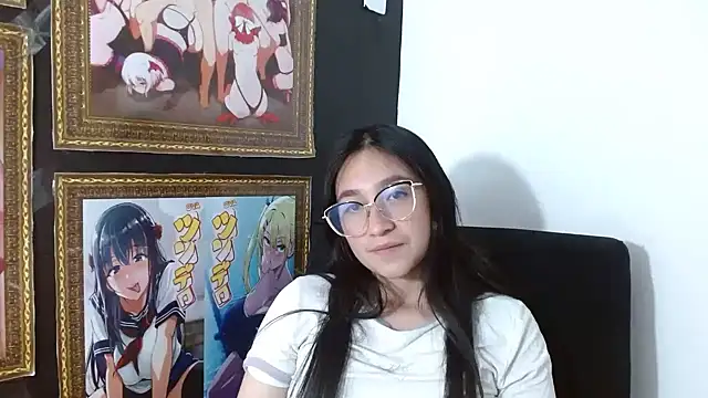 Snapshot of Arielle_lov chatting on 03/07/25, 02:34 Arielle lov online show from 03/07/25, 02:34